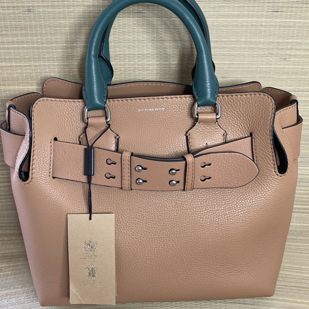 ♥️♥️SOLD♥️♥️ Burberry Belt Tote Bag